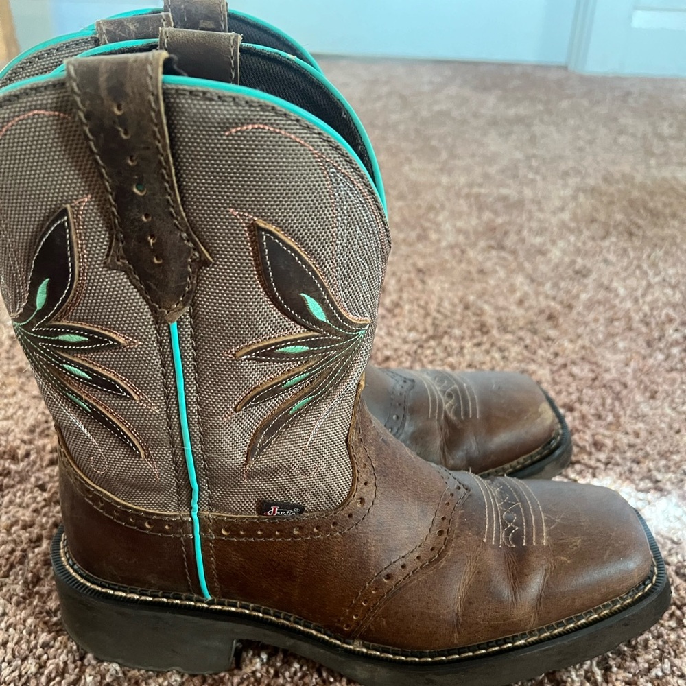 Justin cowboy boots